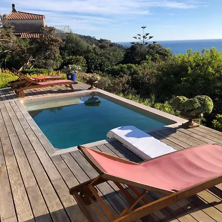 Mirabel Bed & Breakfast 4*